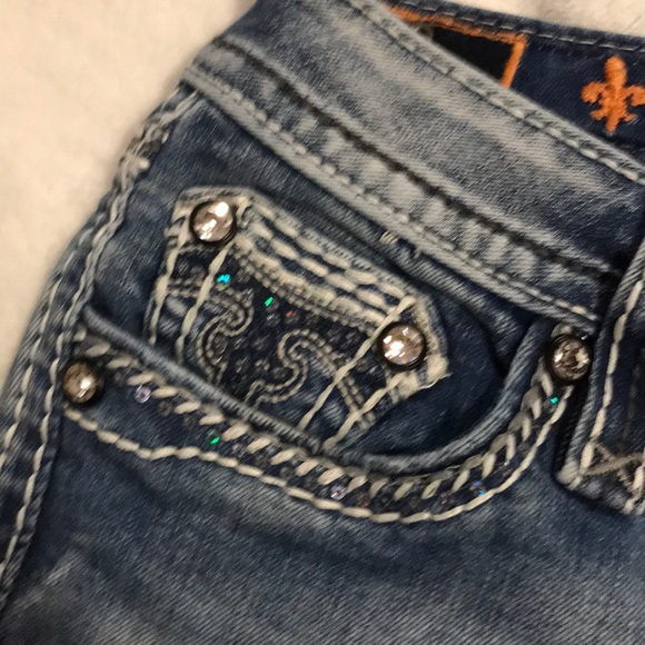 Rock Revival Jeans - Picture 4 of 4